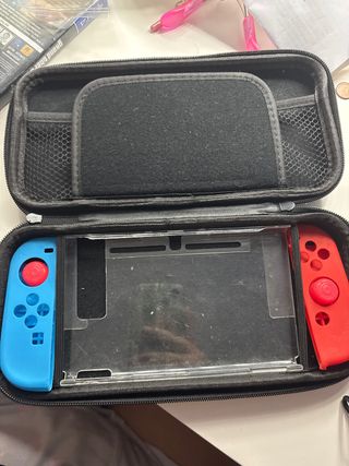 Funda Nintendo Switch + Joy-Cons
