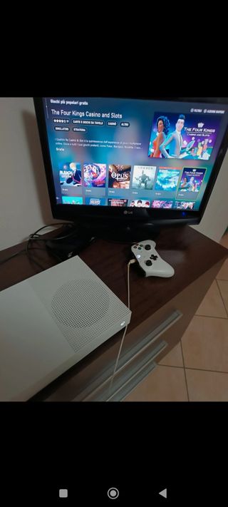 Xbox One S bianca + 2 controller