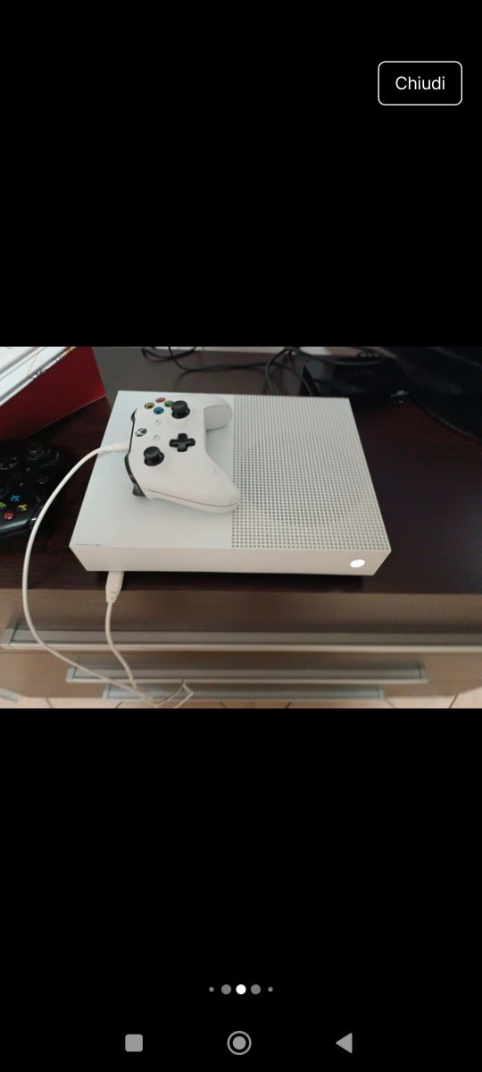 Xbox One S bianca + 2 controller