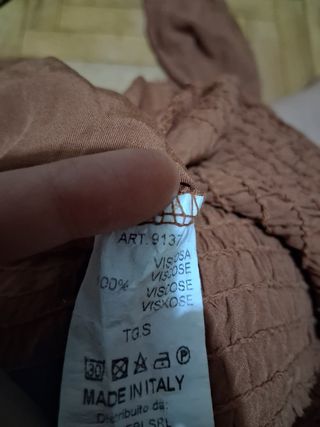 Mono marrón palabra de honor