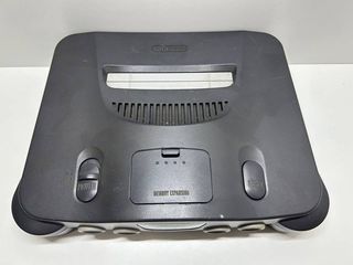 Nintendo 64 giapponese (NTSC J) + Controller + 4 giochi