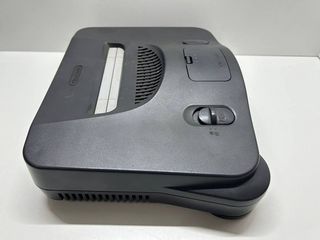 Nintendo 64 giapponese (NTSC J) + Controller + 4 giochi