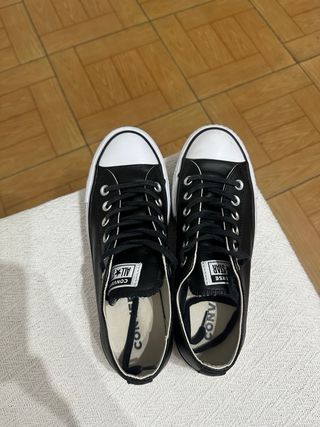 Converse negras plataforma cuero