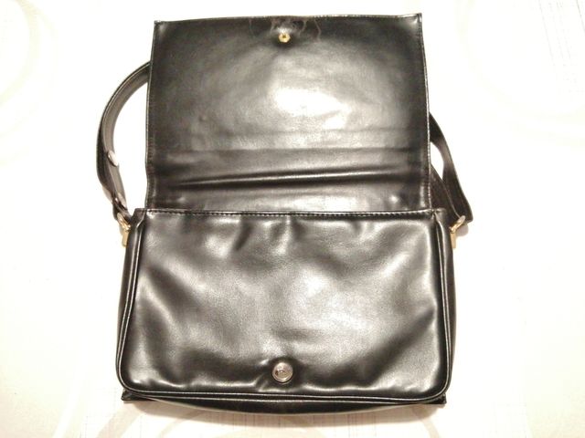 Borsetta nera a tracolla