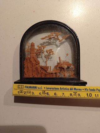 Diorama cinesa vintage in sughero