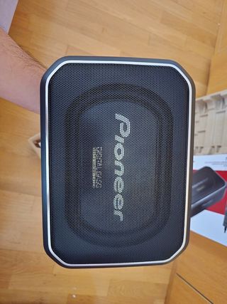 Subwoofer Pioneer amplificado 