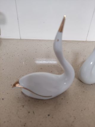 2 figuras cisnes porcelana