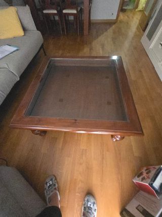 Mesa centro madera cristal,se pueden meter adornos