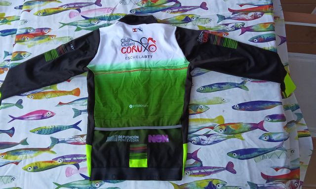 Chaqueta ciclismo Coruxo