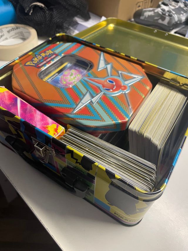 Album Carte Pokémon + 2 box + 4 scatoline
