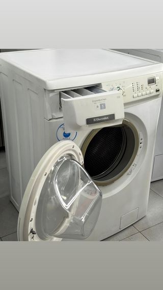 LAVADORA SECADORA ELECTROLUX 