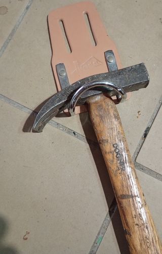 Soporte cinturón para martillo