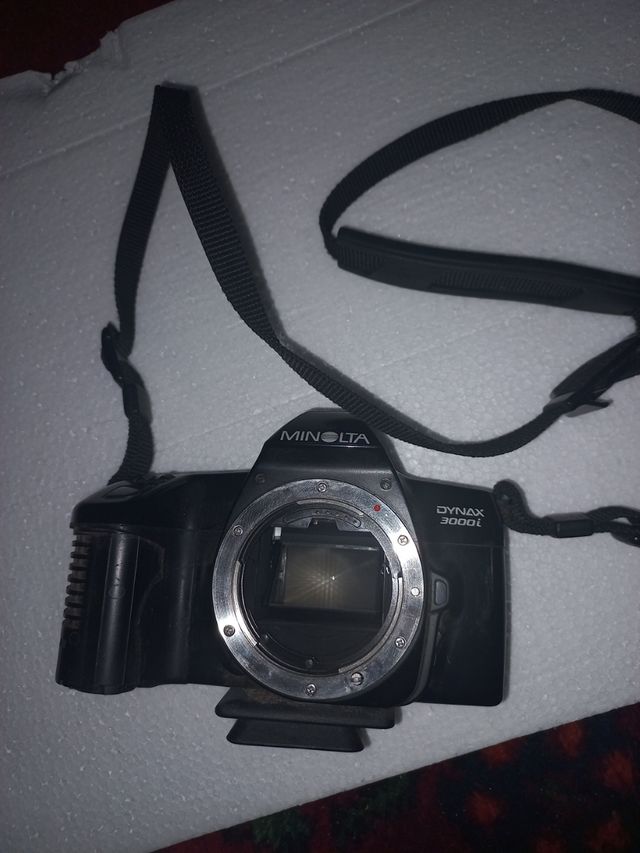 Minolta Dynax 3000i - Cámara negra