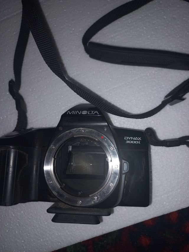 Minolta Dynax 3000i - Cámara negra