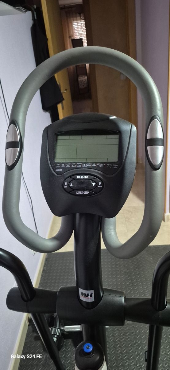 Elíptica BH Fitness Ambition Plus