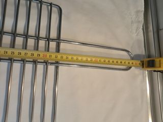 Parrilla de barbacoa acero inoxidable y pinzas.