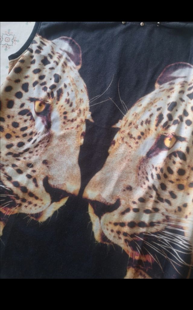 Camiseta leopardo - negra y marrón