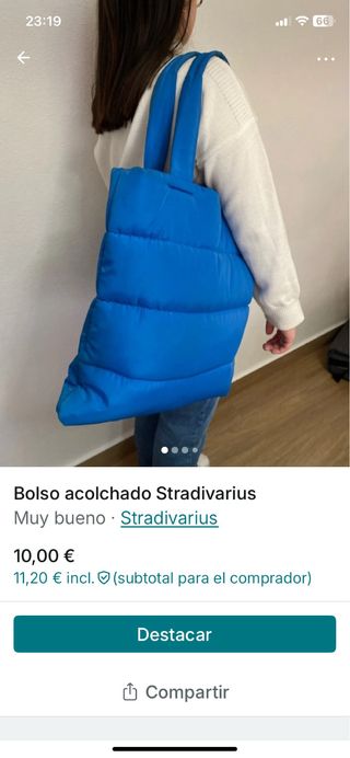 Bolso acolchado Stradivarius azul