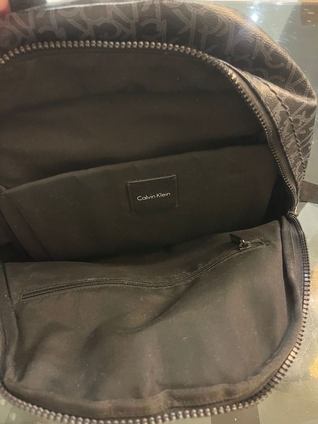 Mochila Calvin Klein - Negra
