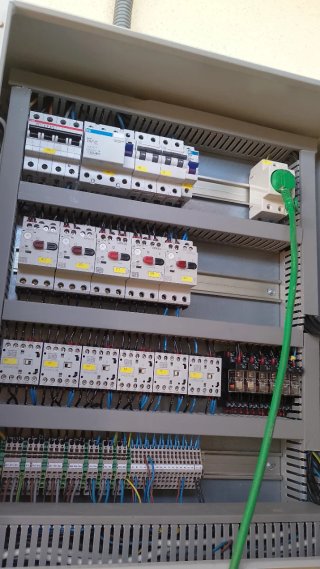 Técnico en electricidad y sistemas electrónicos au
