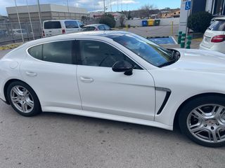 Porsche Panamera 4s