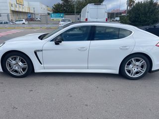 Porsche Panamera 4s