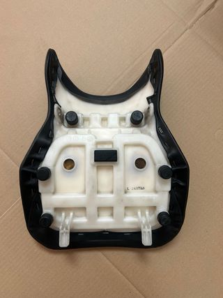 Asiento Suzuki GSR 750