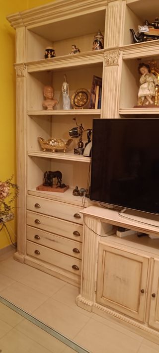Mueble TV salón clásico