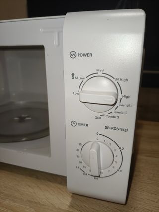 Microondas Bluesky - 700W