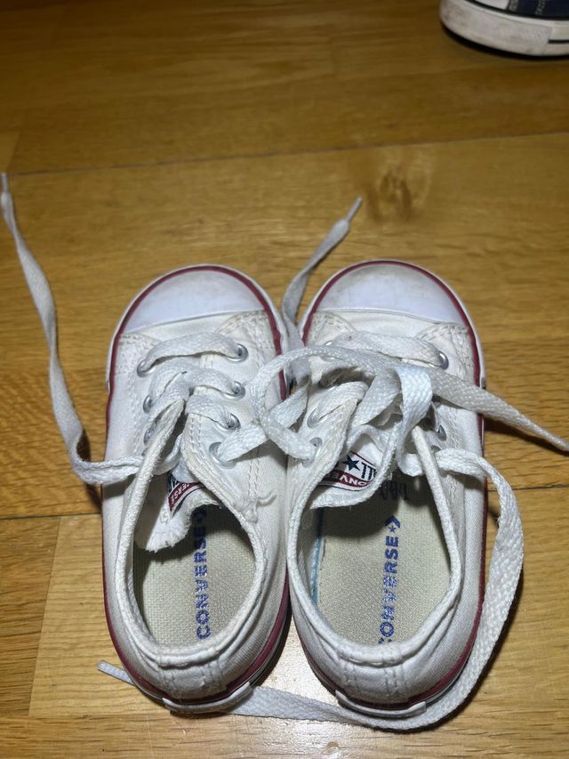 Converse blancas T22 niño