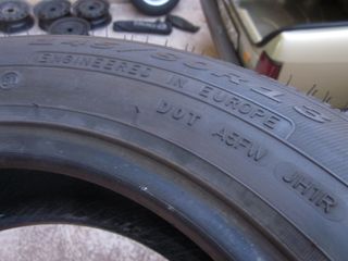 4 Ruedas Coche 145/80R13 Debica