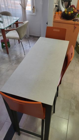 Mesa alta cocina - Gris y naranja