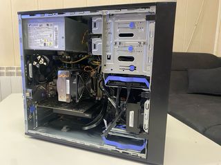Torre Lenovo ThinkStation P520c Xeon W2125 16GB