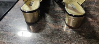 Sandalias Pucci Verdi charol negro