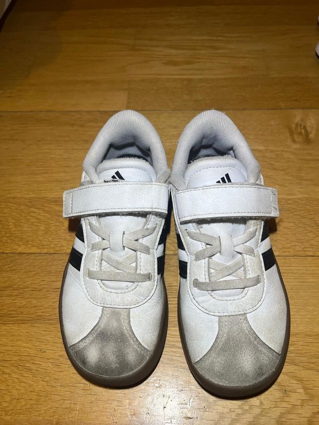 Zapatillas Adidas T31 niño