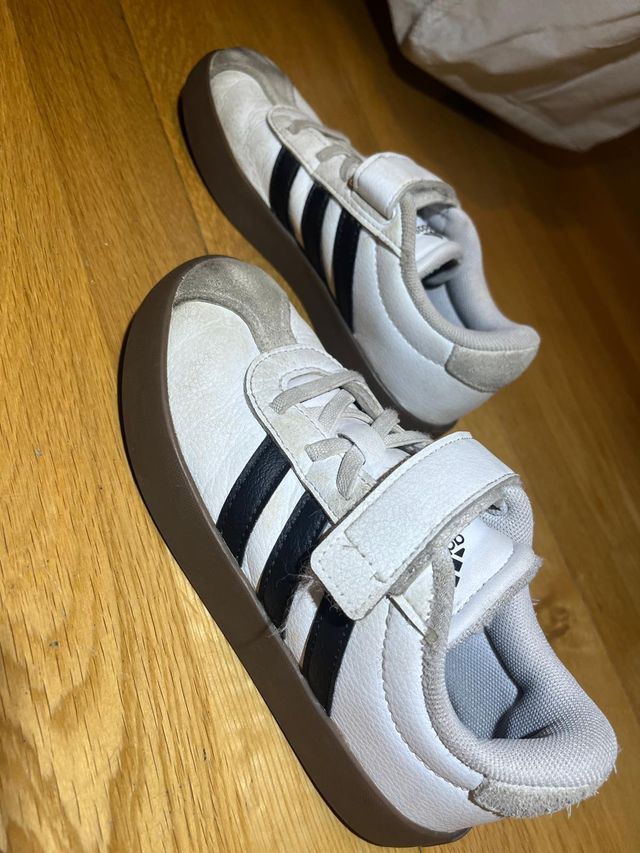 Zapatillas Adidas T31 niño