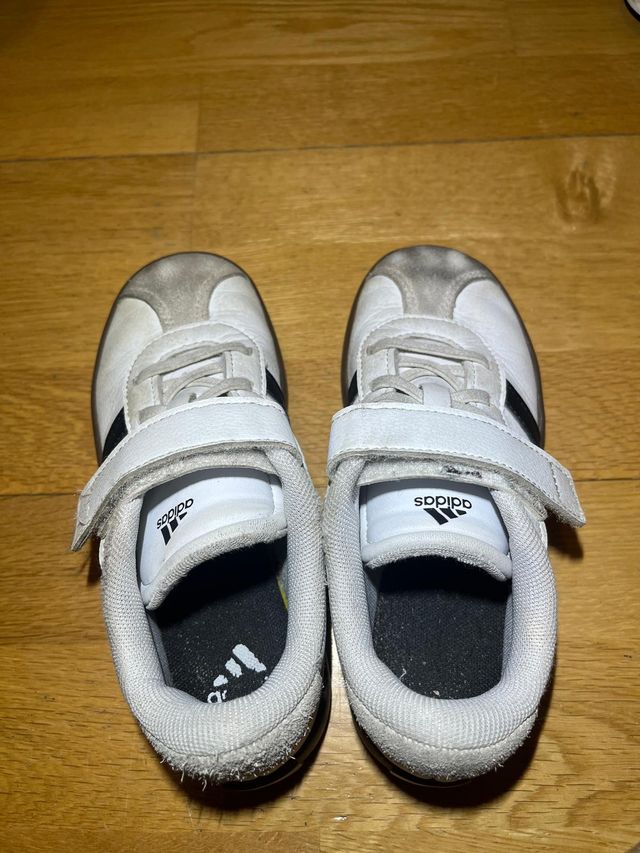Zapatillas Adidas T31 niño