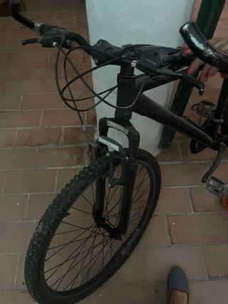 Bicicleta montaña negra