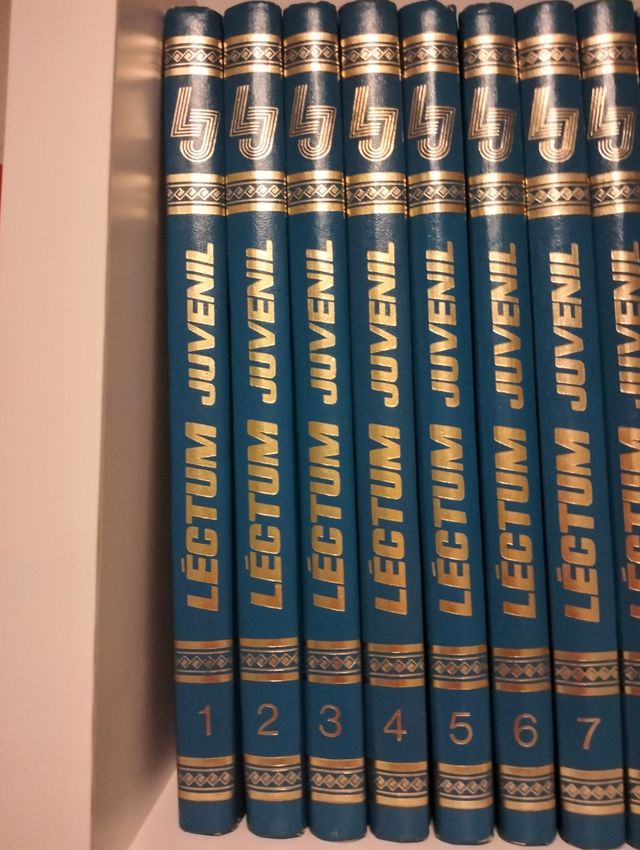 Enciclopedia  Léctum juvenil