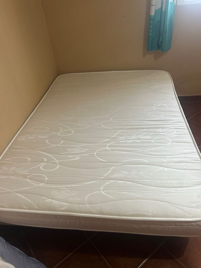 Somier cama de matrimonio de 135 + colchón.