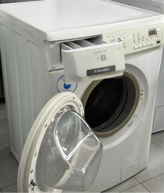 LAVADORA SECADORA ELECTROLUX 