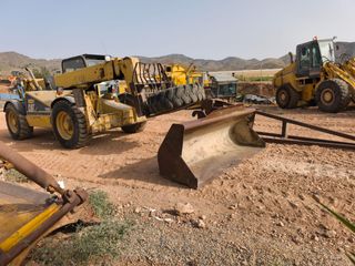 Manipulador telescópico CAT TH63