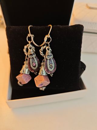 Pendientes bisutería morado plata