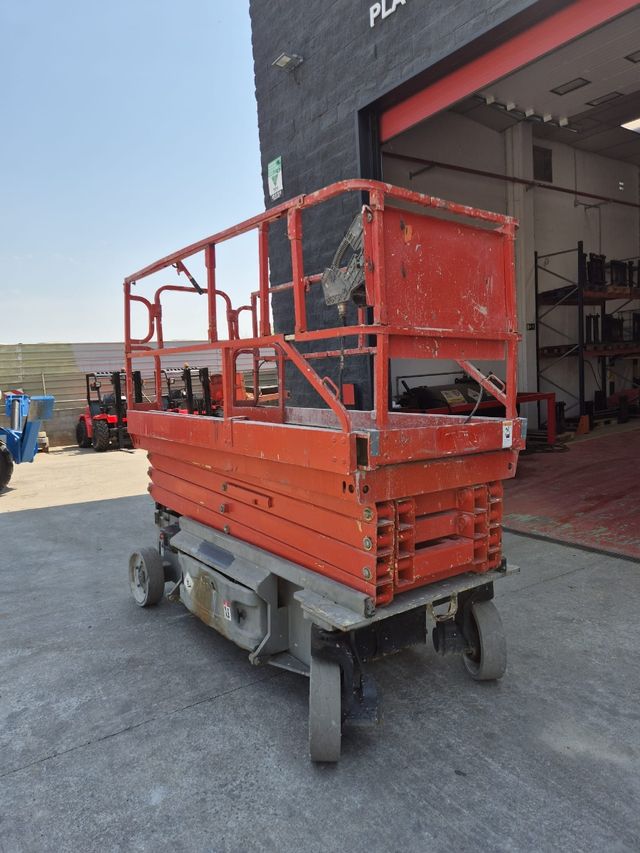 Plataforma elevadora JLG 12m