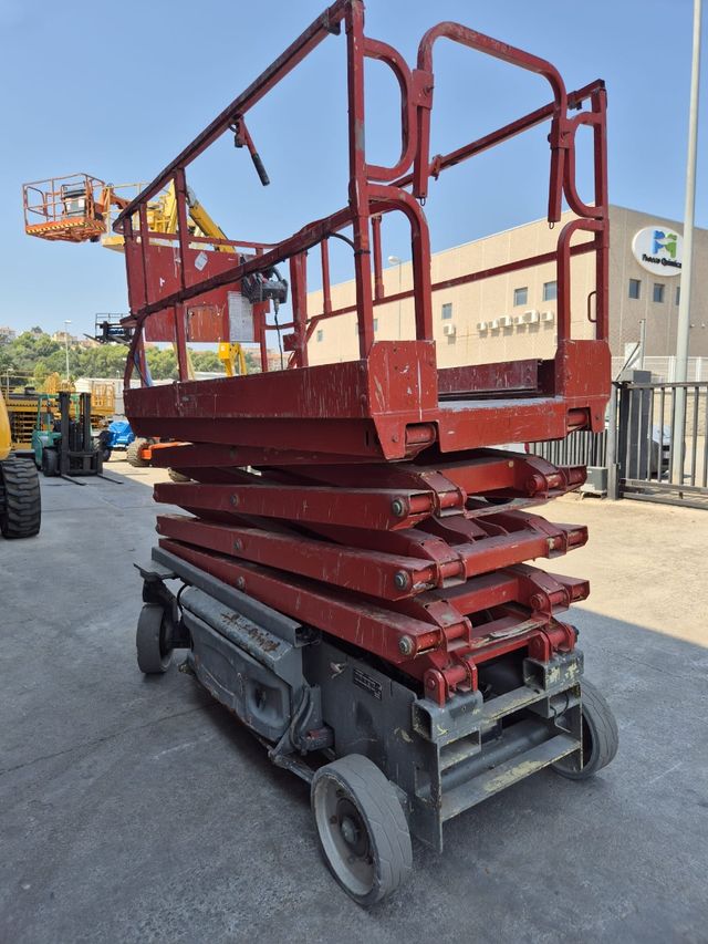 Plataforma elevadora JLG 12m