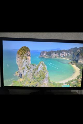 Monitor 24" negro