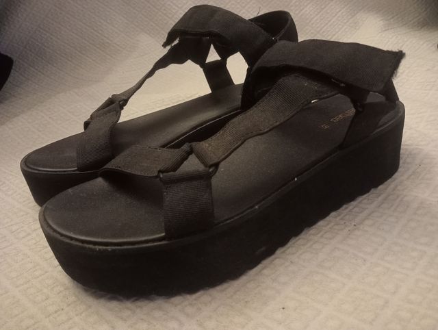 Sandalias plataforma negras - talla 39