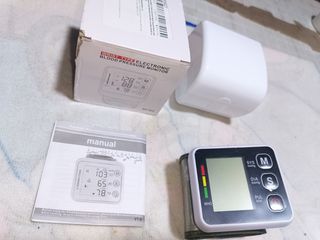Tensiómetro de muñeca electrónico