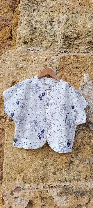 Blusa vintage floral