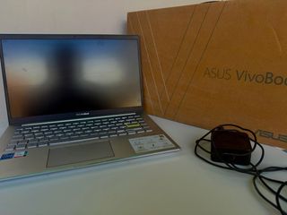 Portátil Asus i7 